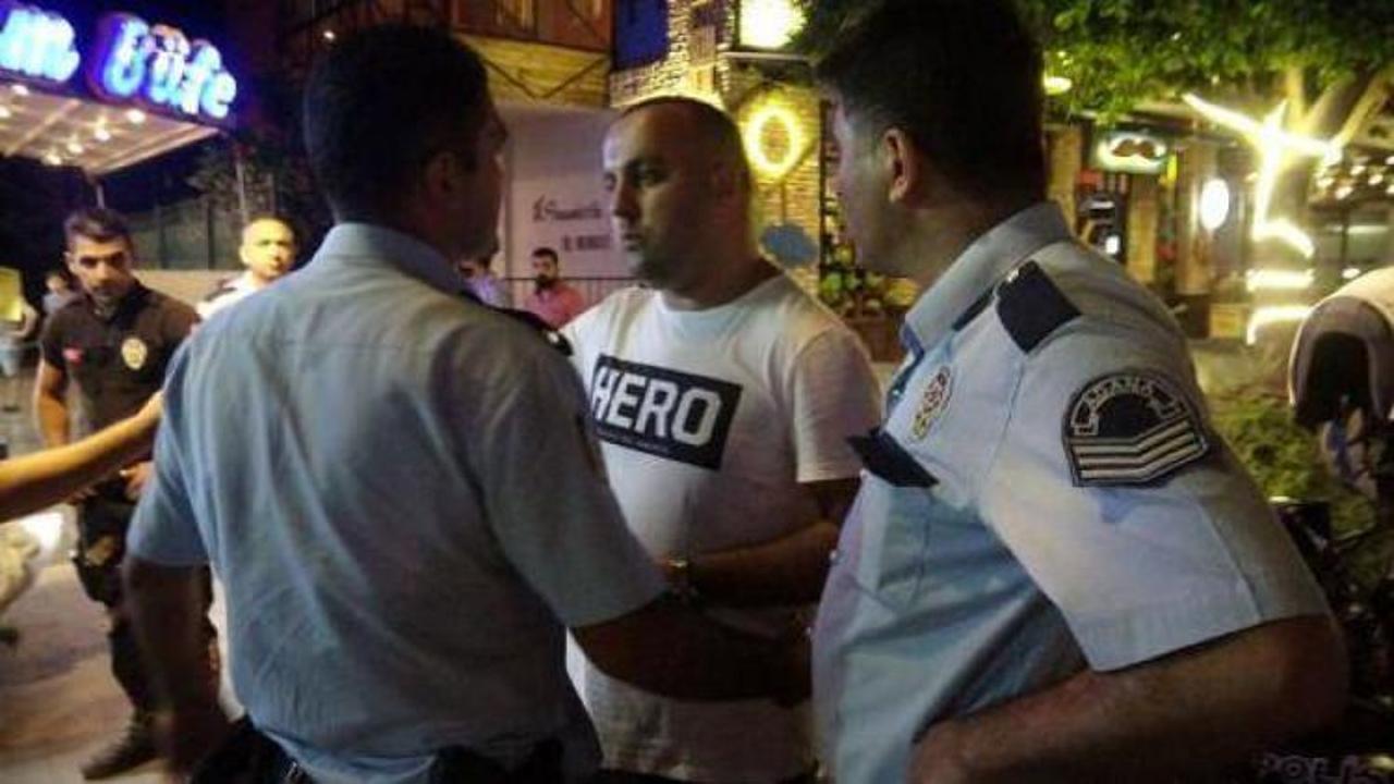 'Hero' yazılı tişört giyen şahıs gözaltına alındı!