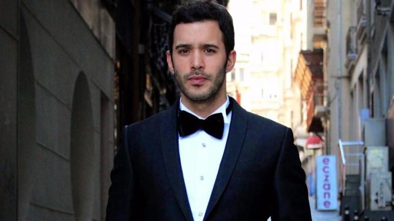 Barış Ardu&ccedil; iki g&uuml;zel arasında kaldı