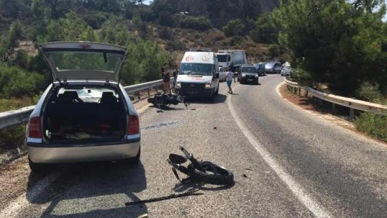 Foça’da trafik kazası:1'i ağır 3 yaralıı