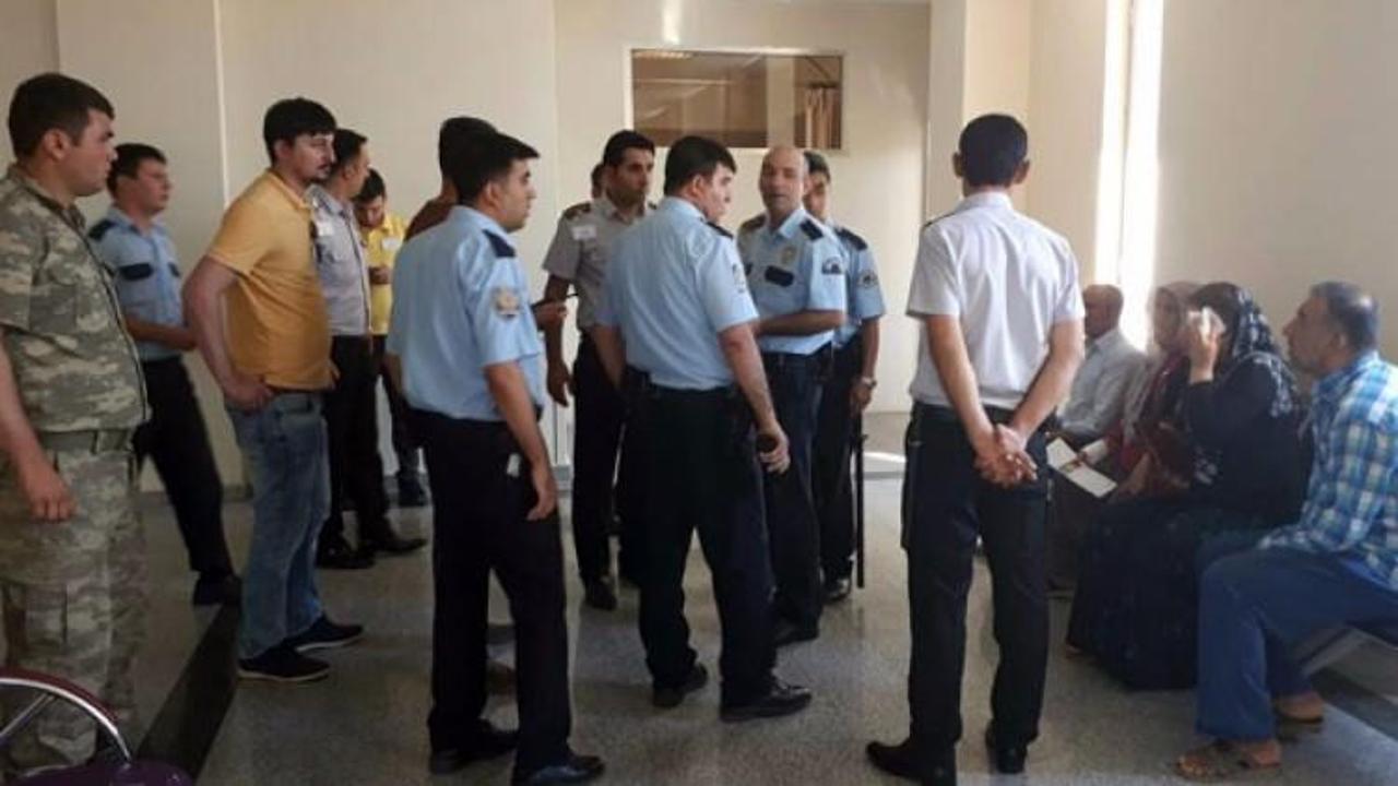 Hastaneyi savaş alanına &ccedil;evirdiler: 8 yaralı