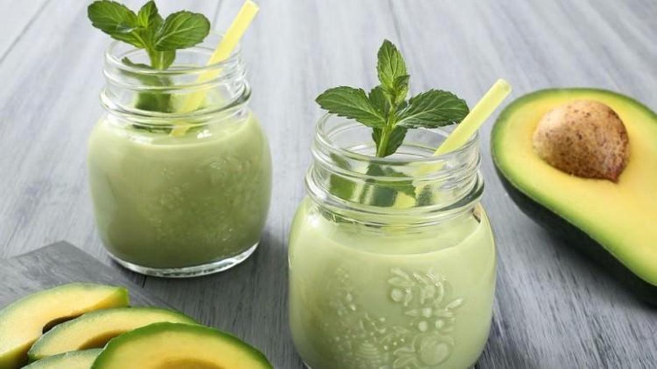 Metabolizmayı hızlandıran 4 avokadolu smoothie