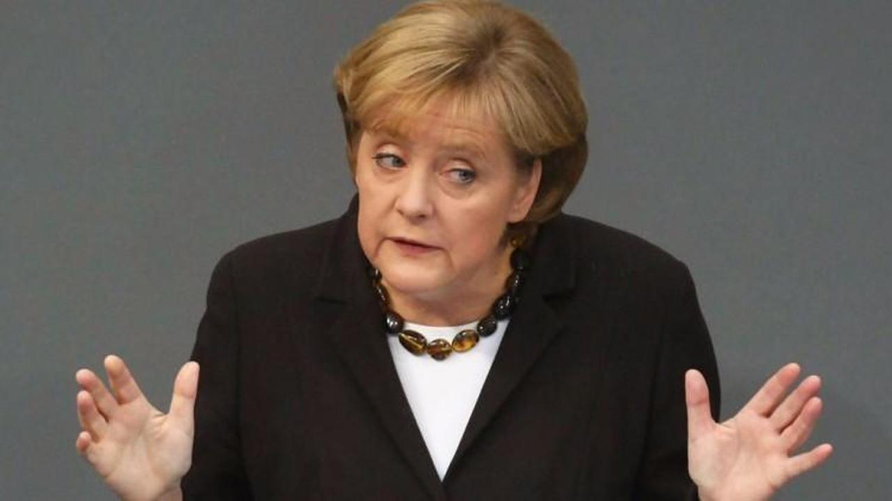 Ne yapsa olmuyor! Almanlar Merkel'i yıkıp geçiyor