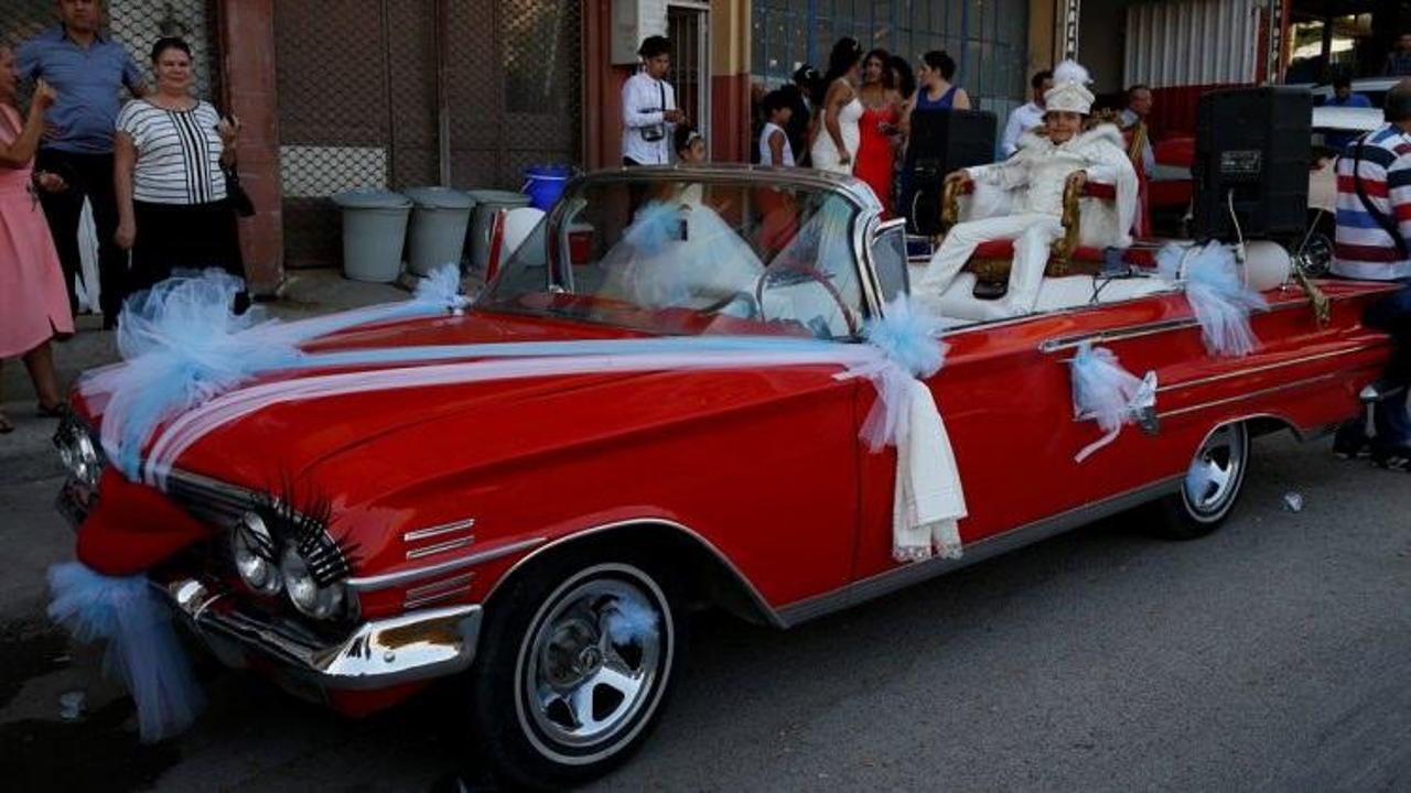 Sünnet düğününde "klasik otomobil" konvoyu