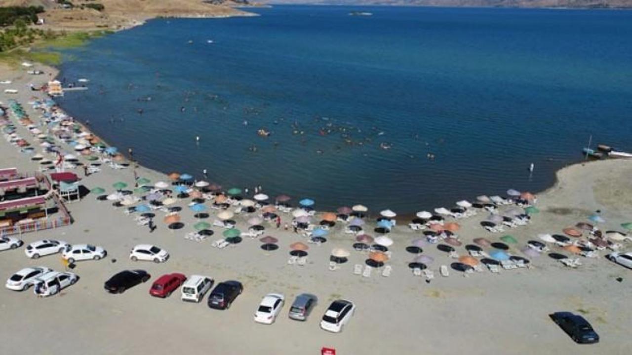 Hazar Gölü, Akdeniz ve Ege sahillerini aratmıyor