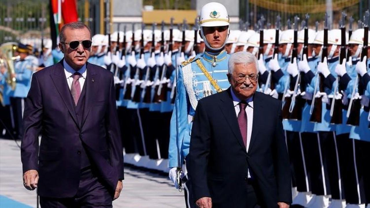 Cumhurbaşkanı, Abbas'ı resmi törenle karşıladı!