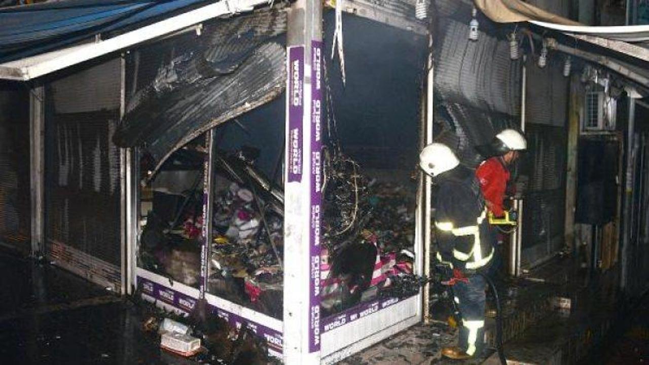 Adana'da ayakkabı mağazasında yangın