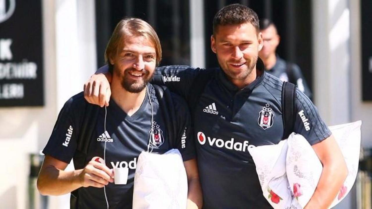 Beşiktaş Karabük'e gitti! Gökhan ve Adriano...