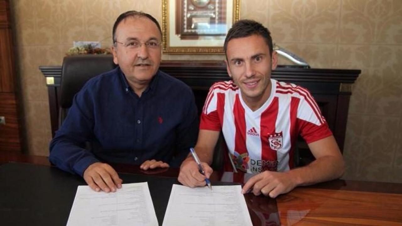 Sivasspor Sergiy Rybalka'yla imzaladı