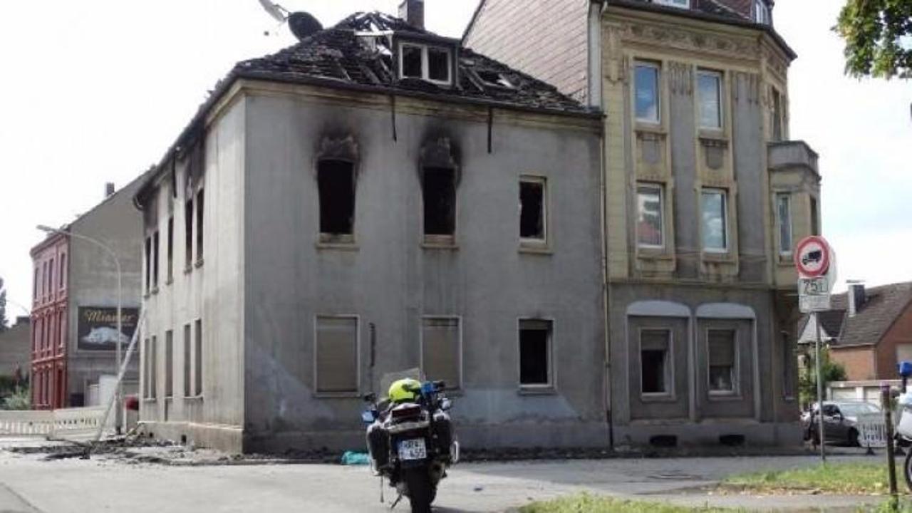 Türklerin bulunduğu binada yangın: 2 ölü