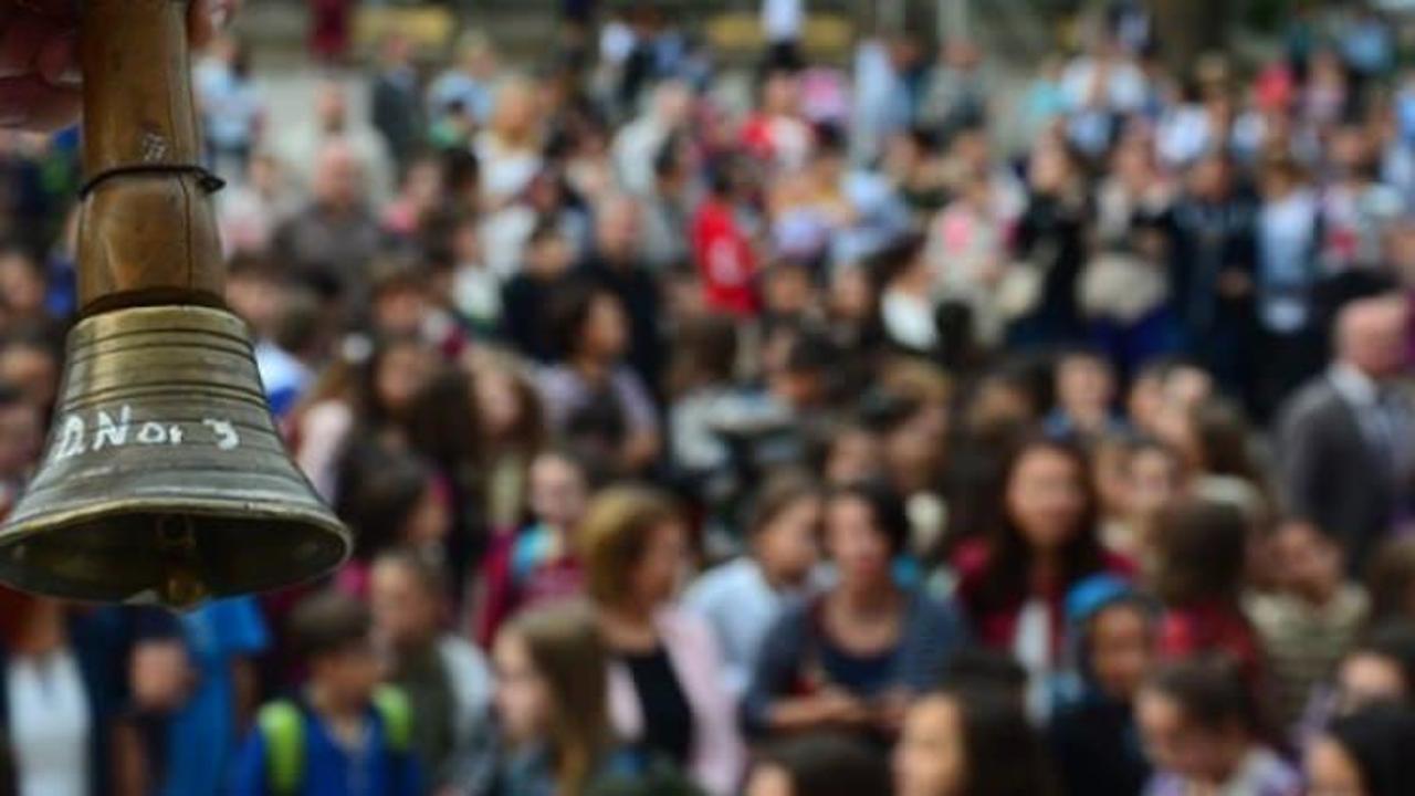 Okul saatleriyle ilgili flaş a&ccedil;ıklama!