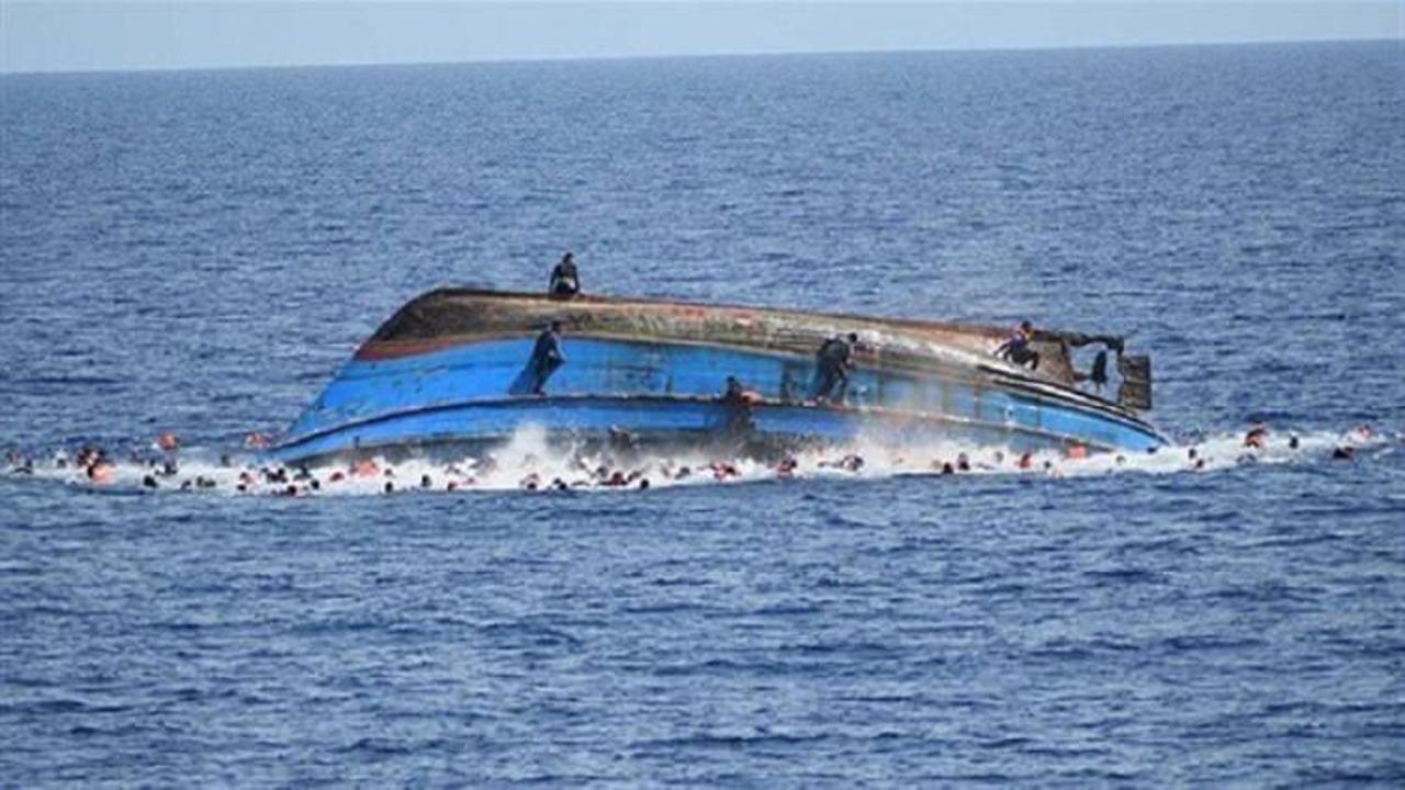 Tekne alabora oldu: En az 53 ölü