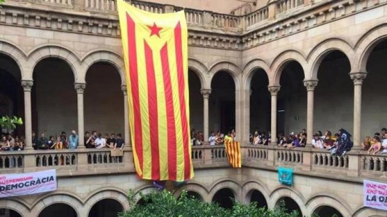 Barcelona Üniversitesi'ni işgal ettiler!