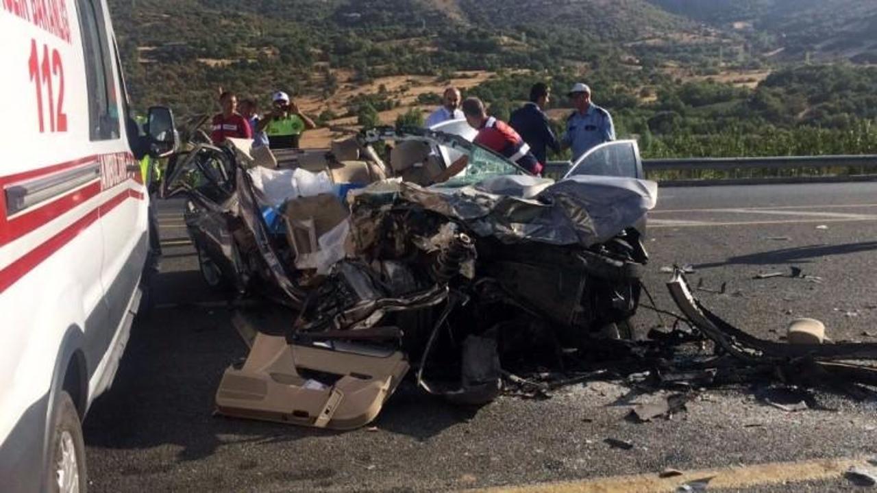 Elazığ&rsquo;da feci kaza: 3 &ouml;l&uuml;, 1 yaralı