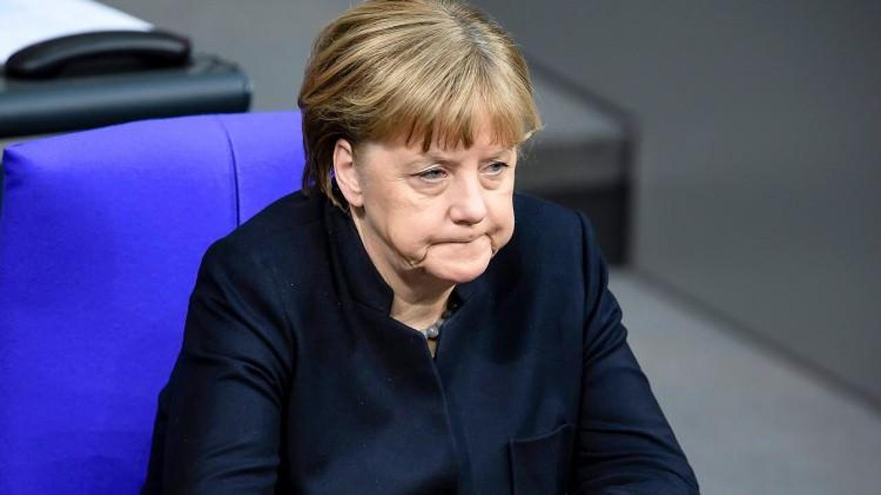 Eski AB yöneticisinden Merkel'e sert tepki