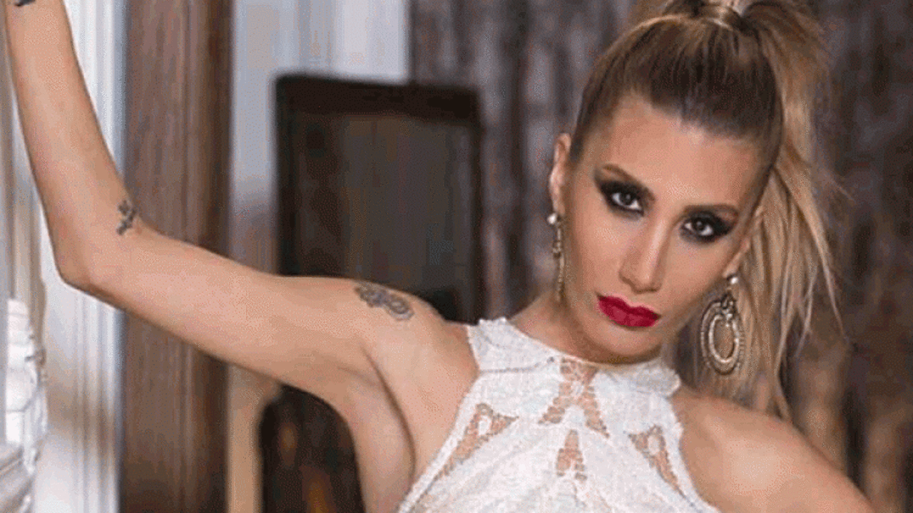 &Uuml;nl&uuml;ler İrem Derici'nin hastanesine akın etti!