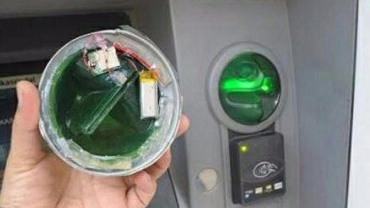 ATM'ye yerleştirilen düzenek tespit edildi