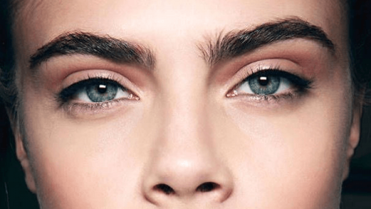 Kaşlarınız bu form&uuml;lle g&uuml;rleştirin!