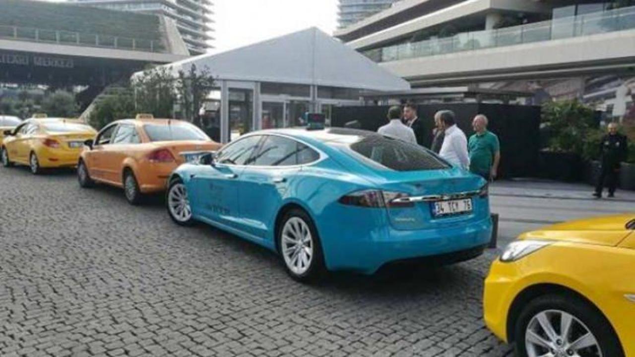 Tesla İstanbul'da taksi oluyor