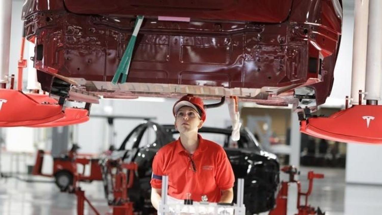 400 çalışanının işine son verdi
