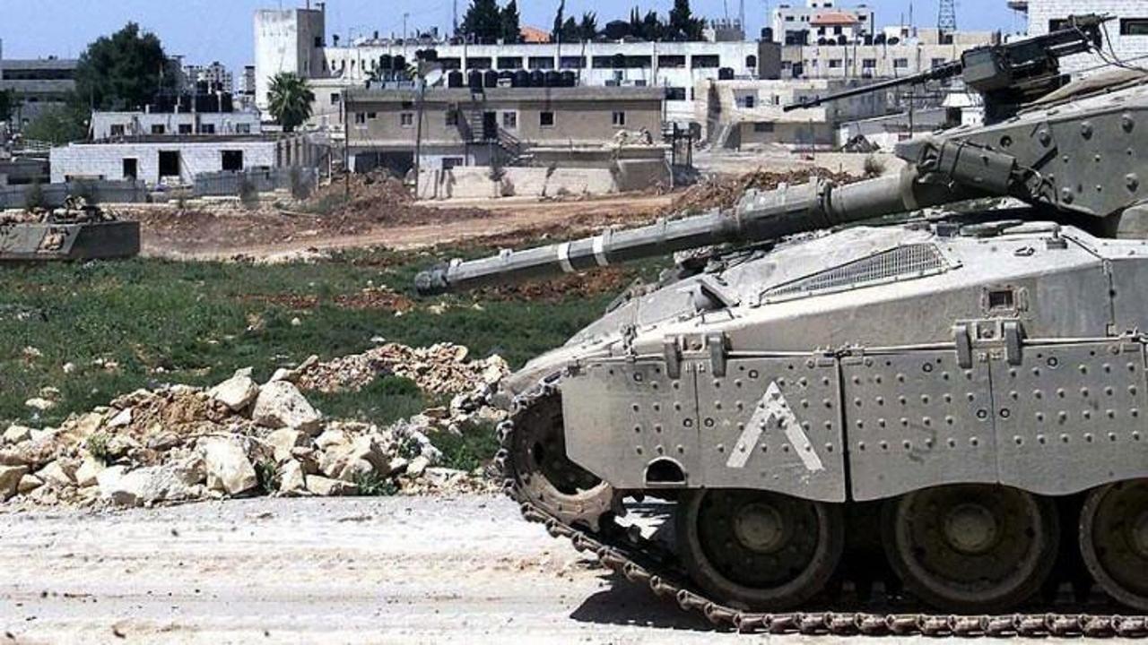 İsrail tankları Gazze'yi vurdu