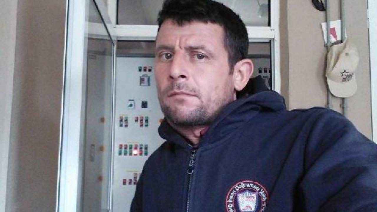 Devrilen traktörün altında kalıp, öldü
