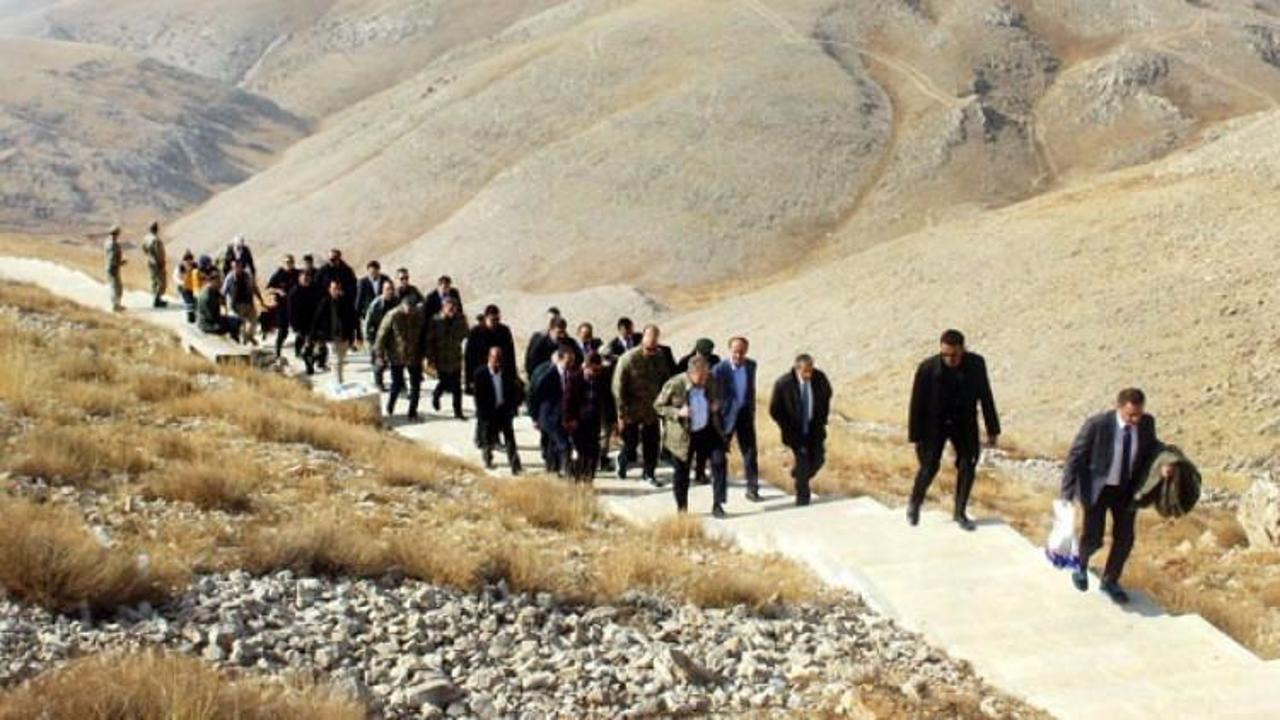 Begovi&ccedil;, Nemrut Dağı&rsquo;nda