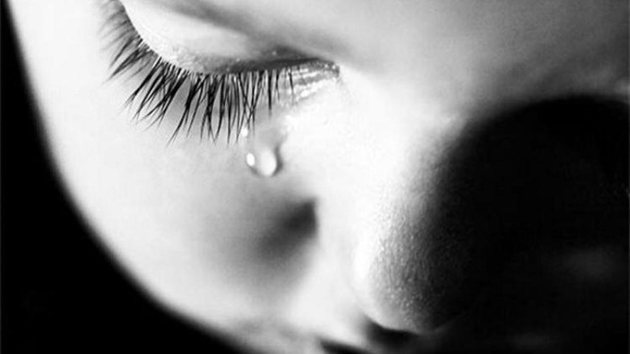 Rüyada ağlamak ne anlama gelir? Rüyada dökülen gözyaşının tabiri...