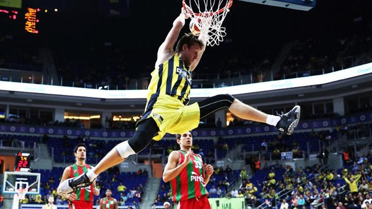 Fenerbahçe, Karşıyaka'ya acımadı! 26 sayı fark