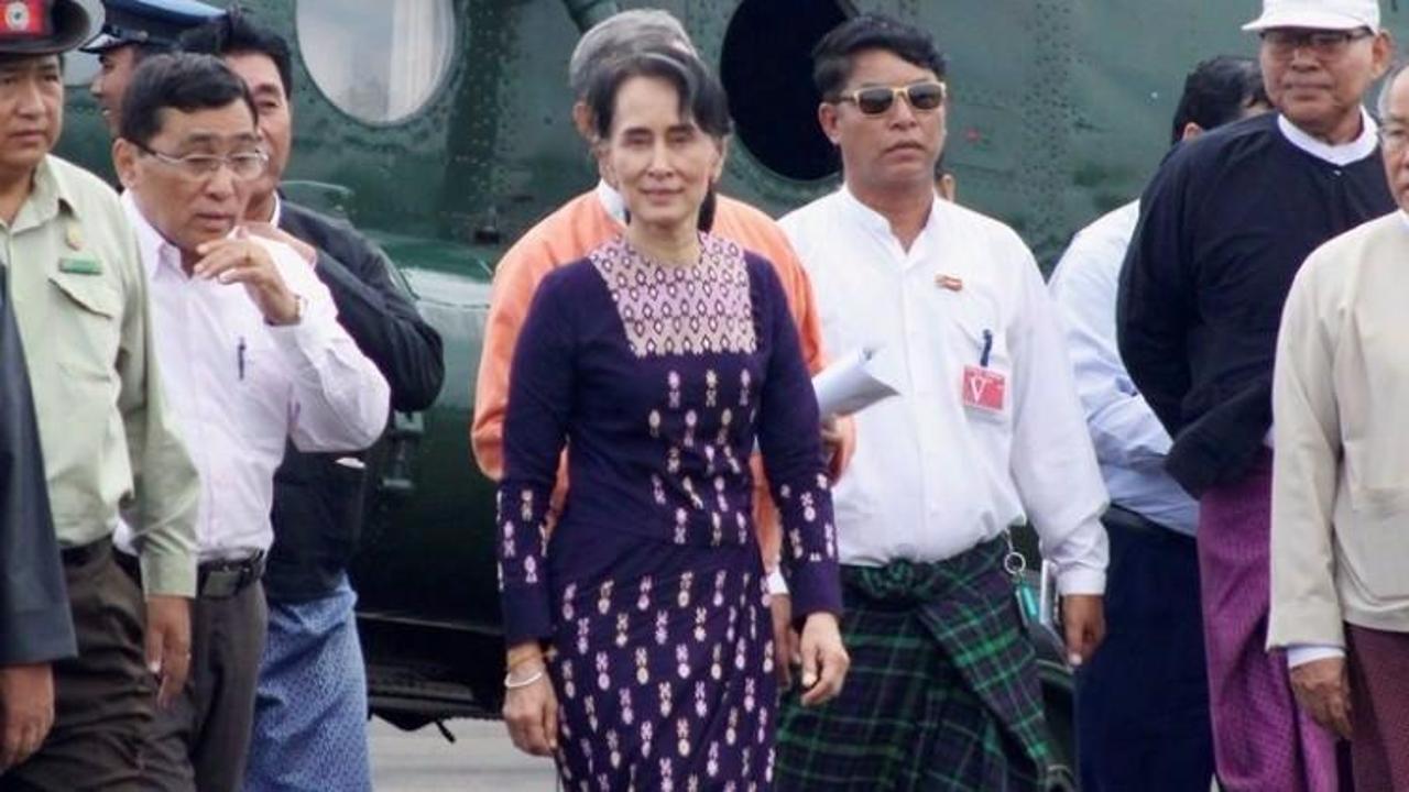 Myanmar liderinden sürpriz Arakan hamlesi