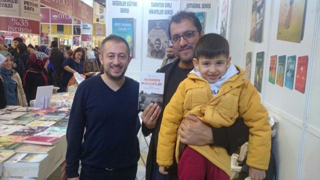 Serkan Üstüner, TÜYAP'ta okuyucusuyla buluştu!