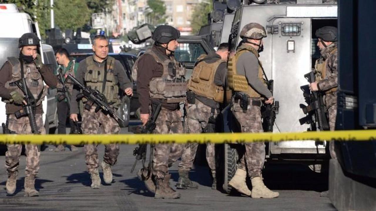 Teröristler 1 kadın ve 3 çocuğu kalkan yaptı!