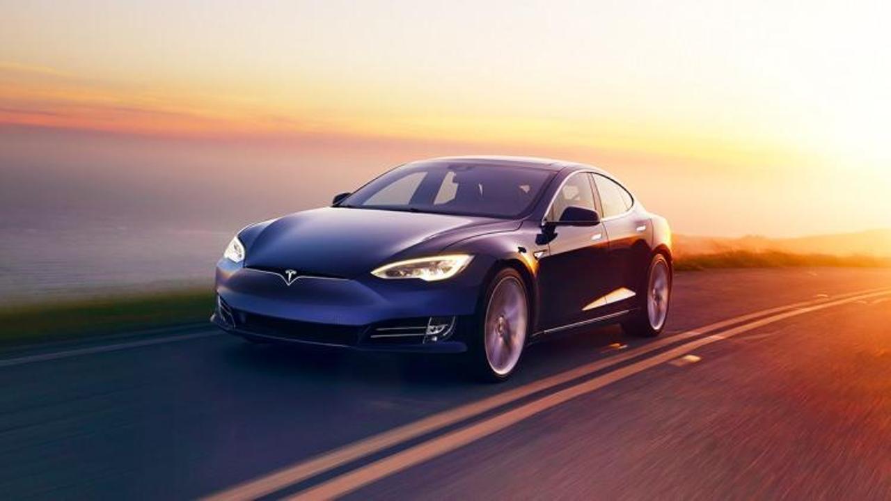 'Tesla 1 yıl sonra parasız kalabilir'