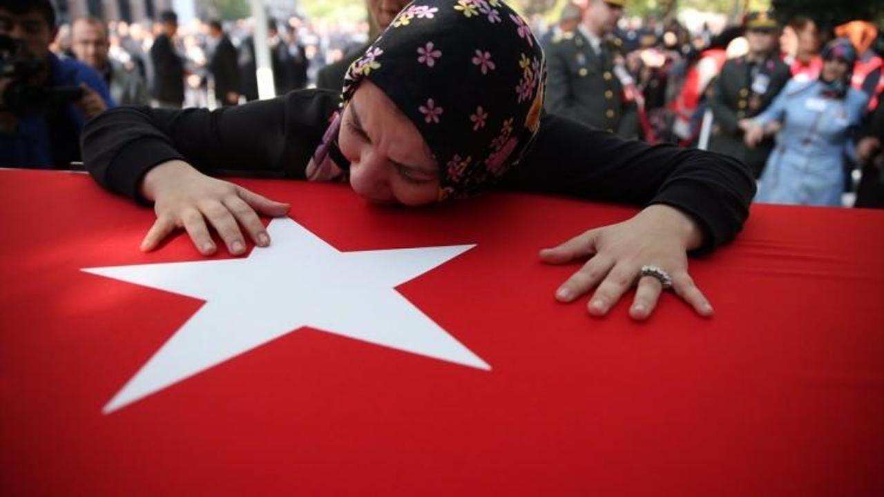 T&uuml;rkiye Şemdinli şehitlerini uğurladı!