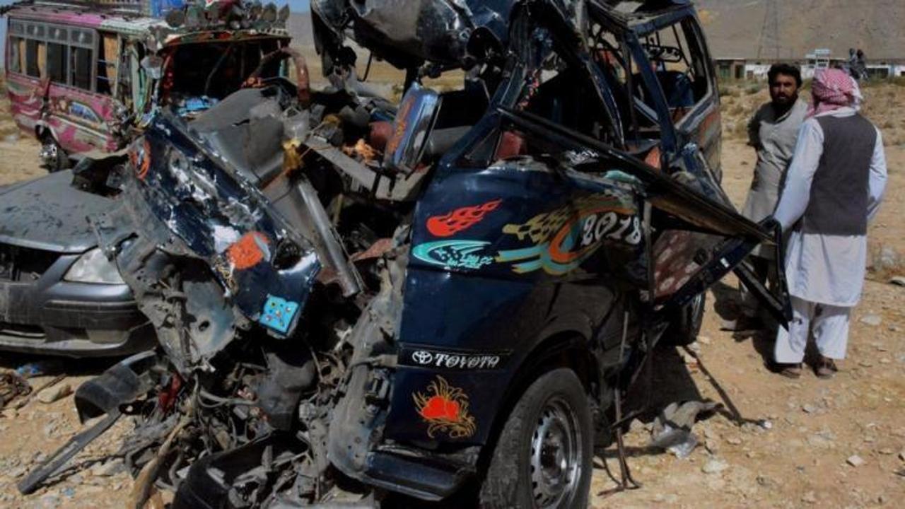 Pakistan'da büyük kaza! 24 ölü, 50 yaralı