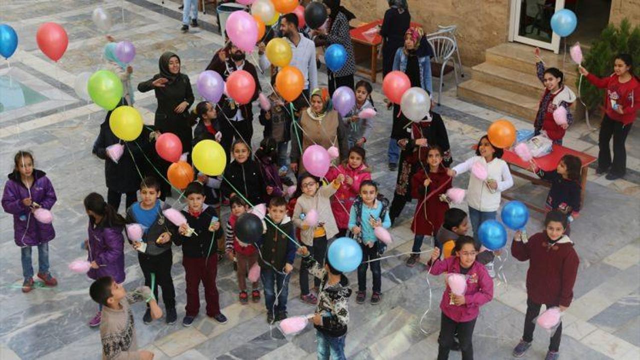 Gaziantep'te Suriyeli yetimler için balon şenliği