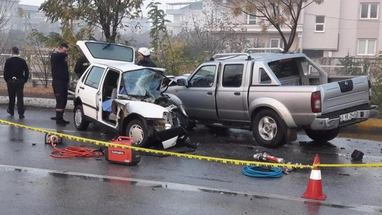  Manisa'da korkunç kaza: Ölü ve yaralılar var