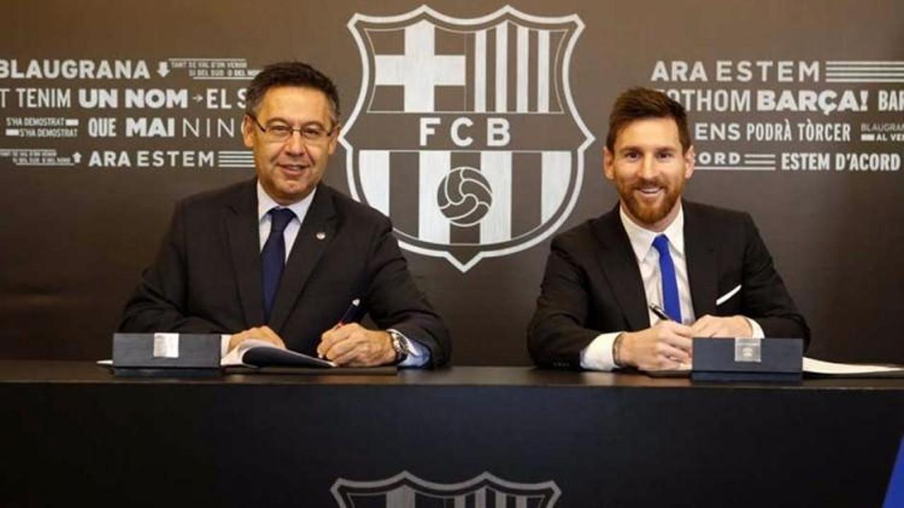 Dünya bu kararı bekliyordu! Messi resmen imzaladı