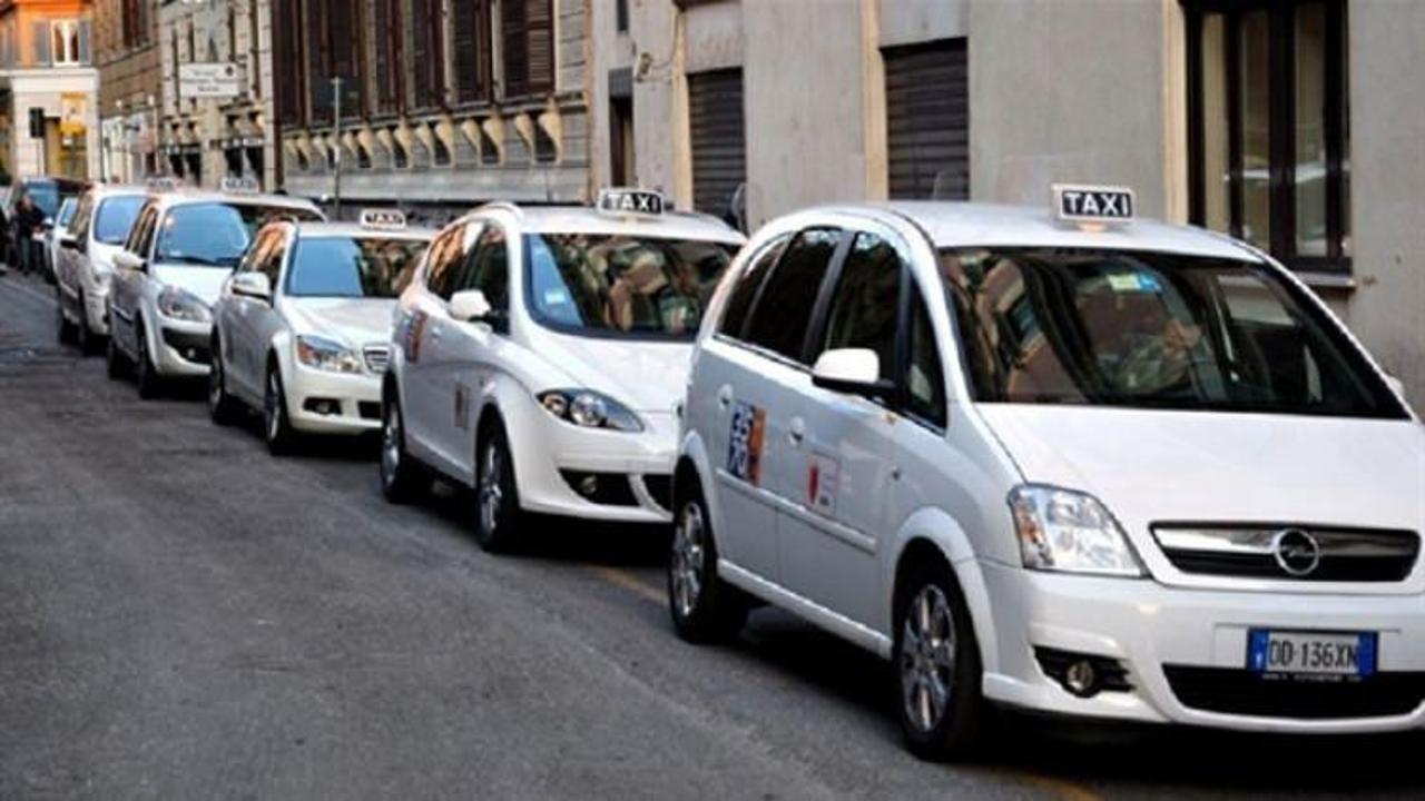 İtalya’da taksiciler greve gitti