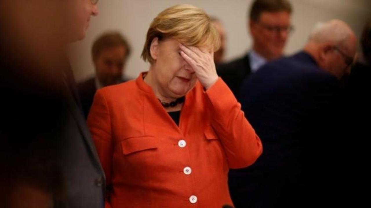 İyice köşeye sıkıştı! Merkel'e soğuk duş