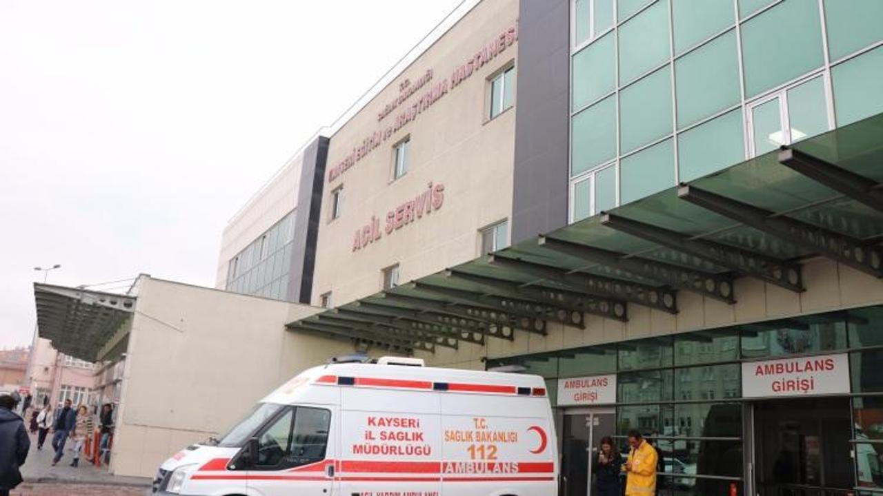 &Ouml;ğretmen servisi kaza yaptı! Yaralılar var