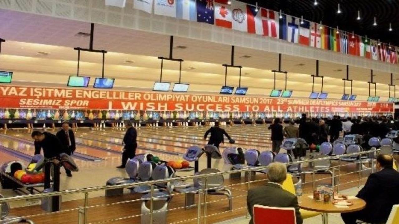 Türkiye'nin en büyük bowling salonu halka açıldı