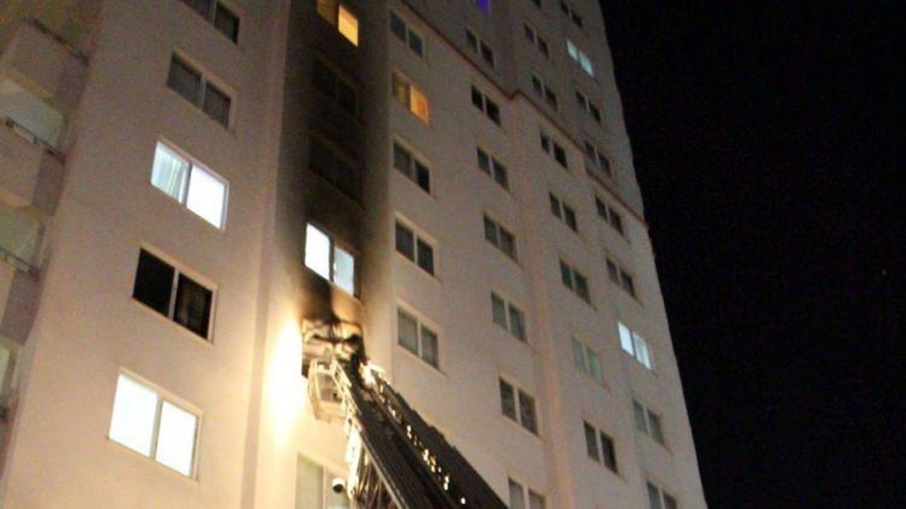 14 katlı binada yangın dehşeti