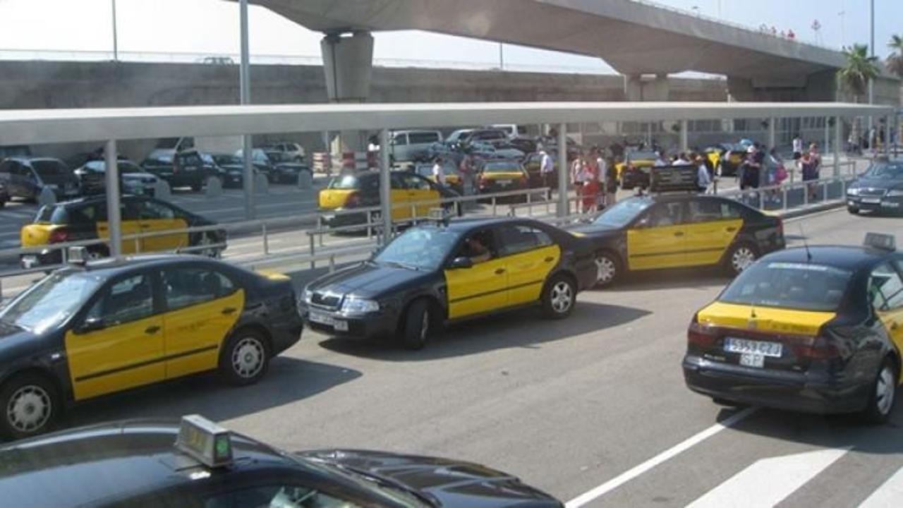 İspanya'da taksiciler grevde