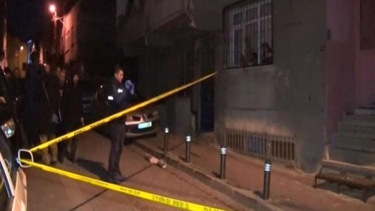 Binanın girişine ses bombası atıldı