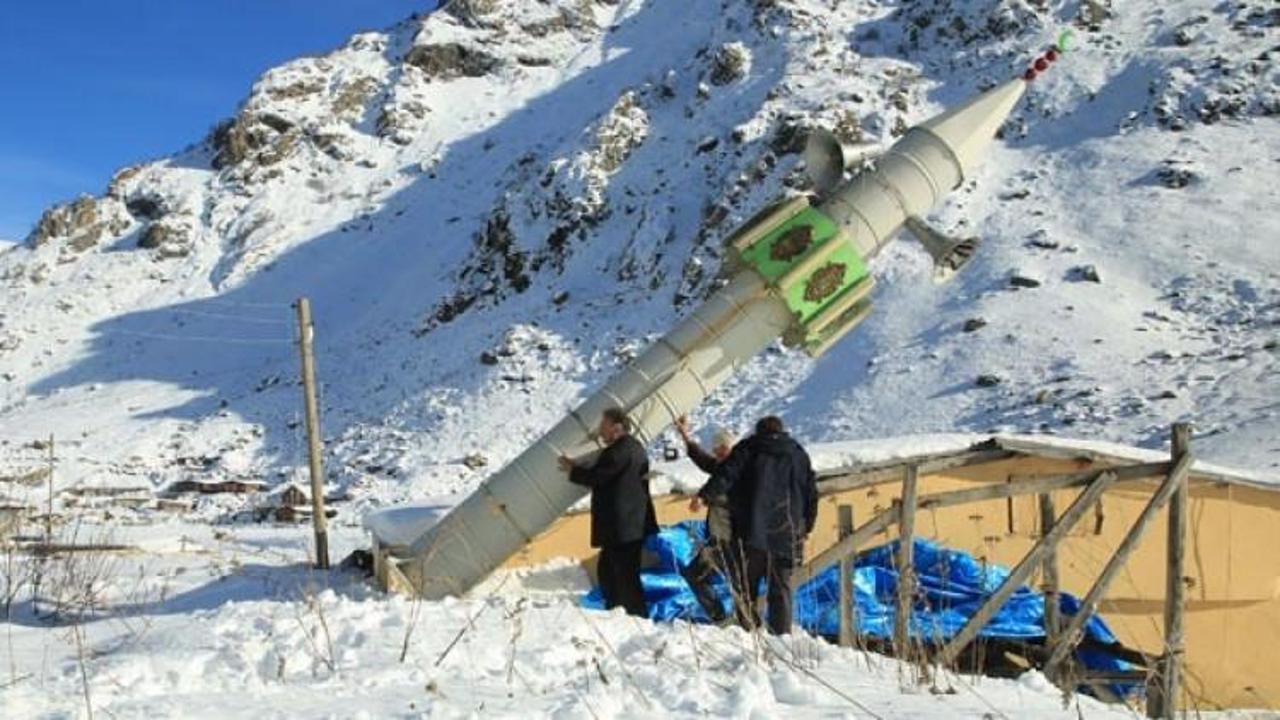 &Ccedil;ığ yıkmasın diye minareyi yatırdılar