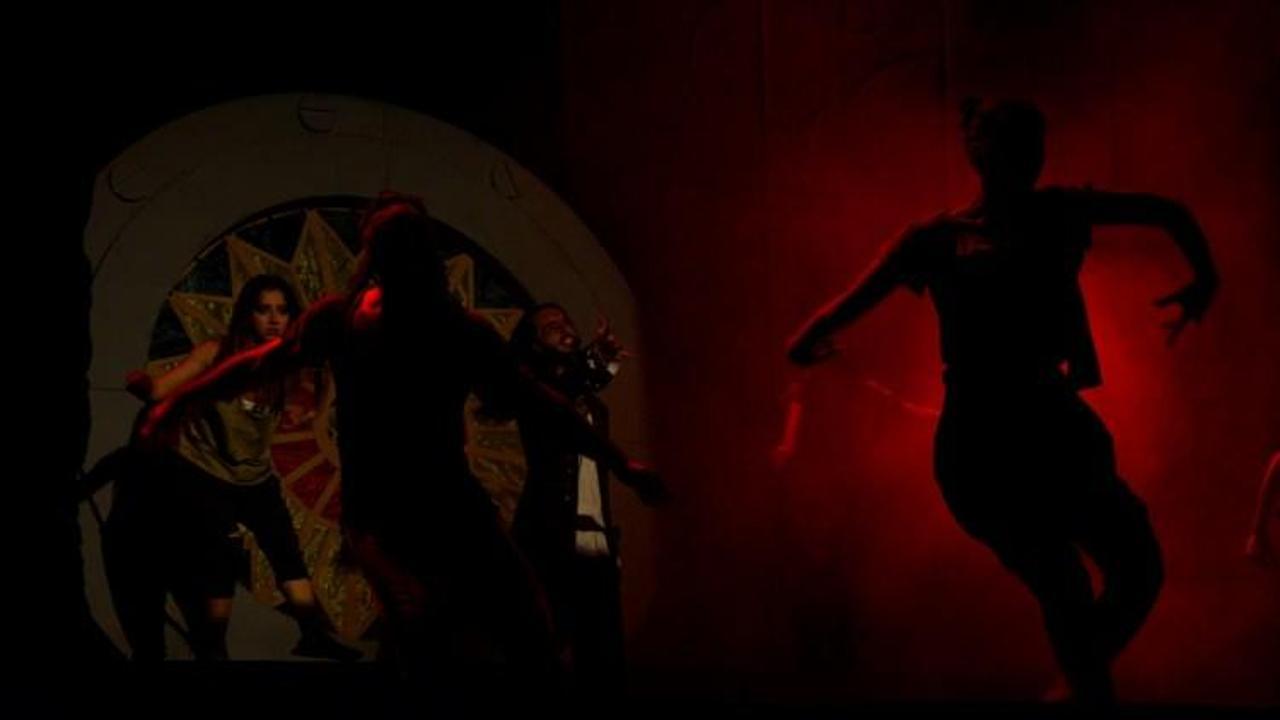"Notre Dame-Quasimodo Müzikali" Bursa'da sahnelendi