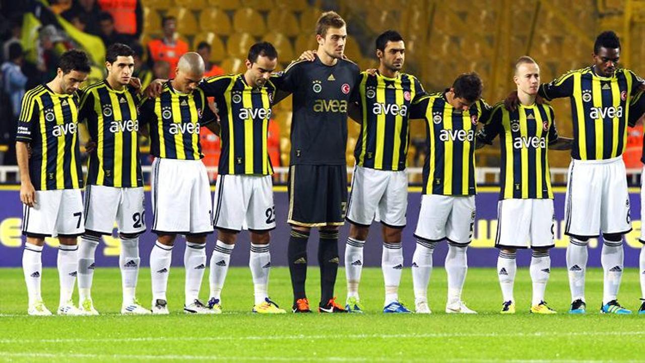 Fenerbahçe 2 futbolcuyu kulüpten ihraç etti!