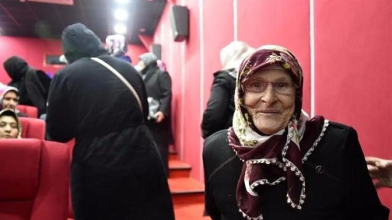 Hayatlarında ilk kez sinemaya gittiler