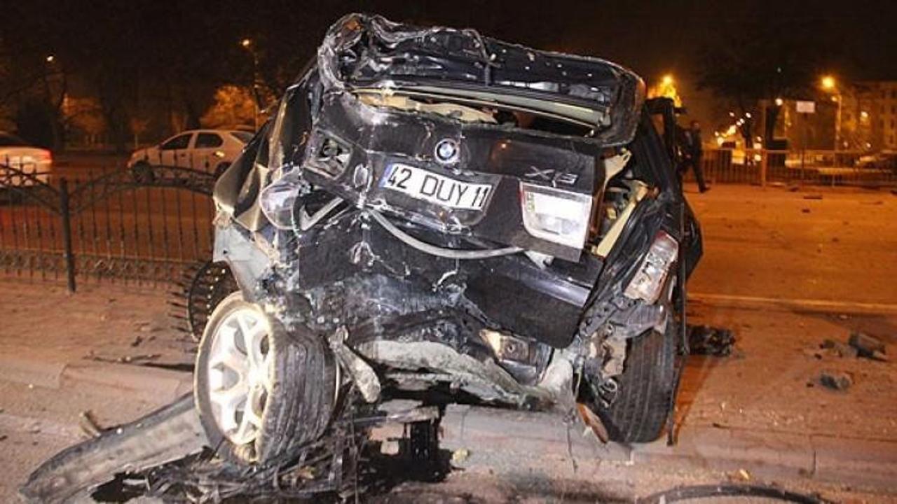 Konya'da korkun&ccedil; kaza! L&uuml;ks cip parampar&ccedil;a oldu