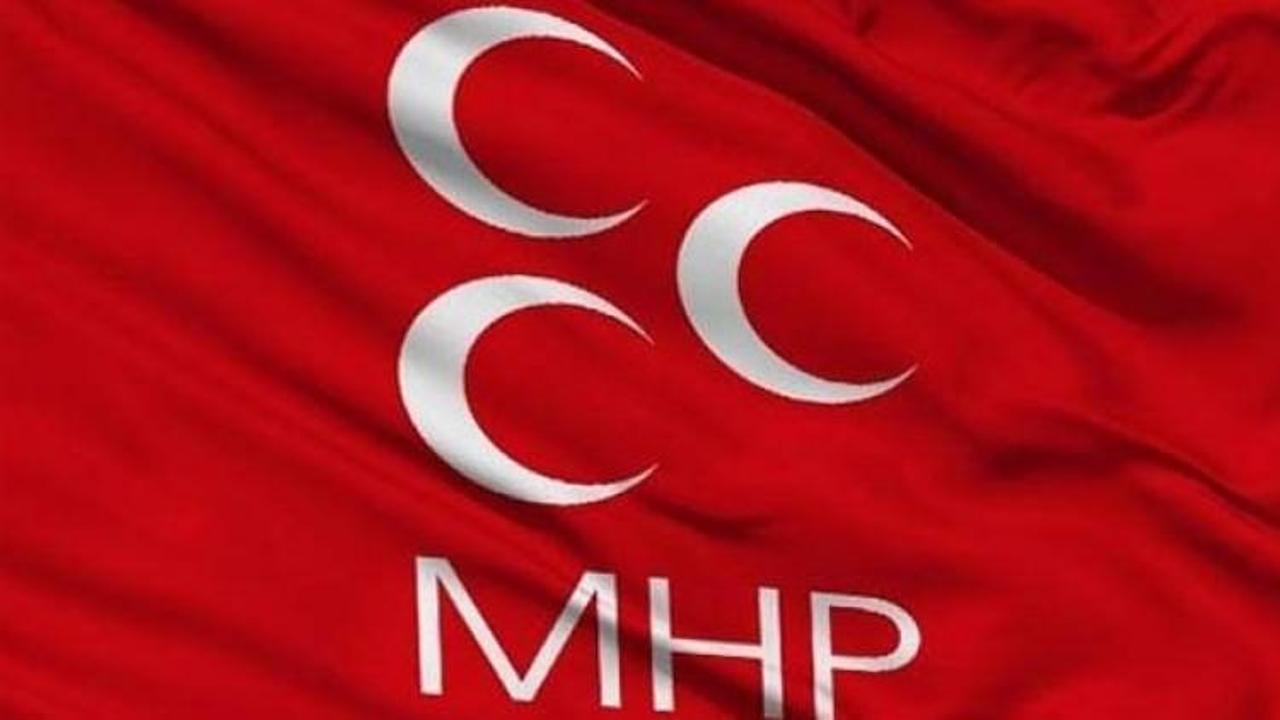 MHP'de 12 isme ihraç!